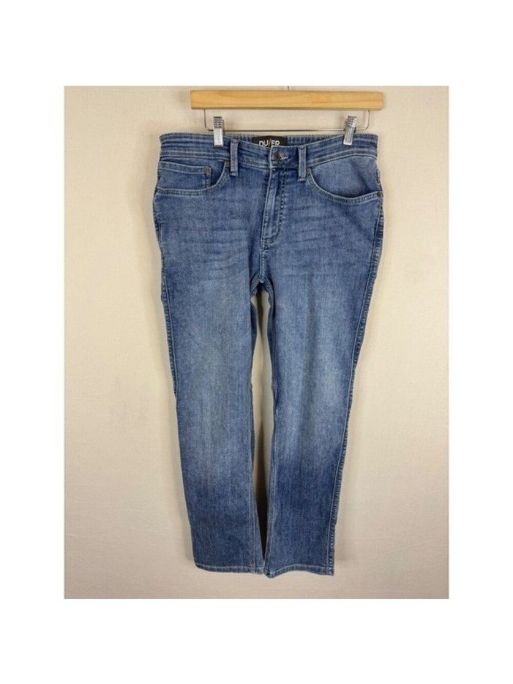 DU/ER Performance Denim Slim Straight Jeans Medium Wash 31x30 Coolmax Stretch